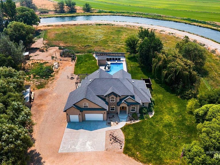 2324 S Kaesemeyer Ln photo 1