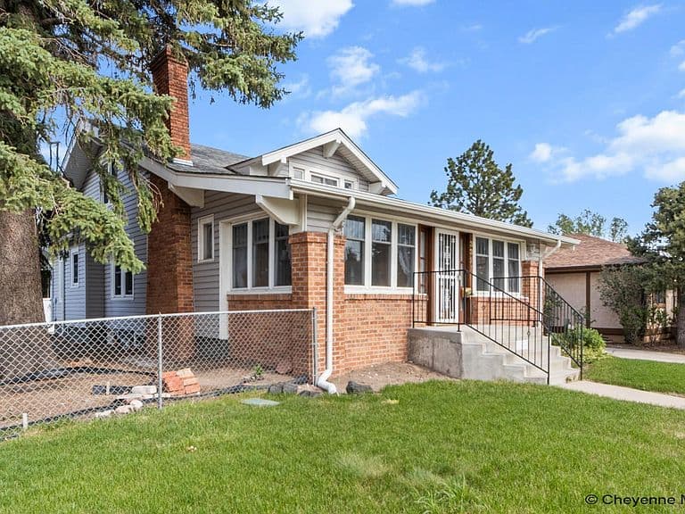 3321 Warren Ave photo 3