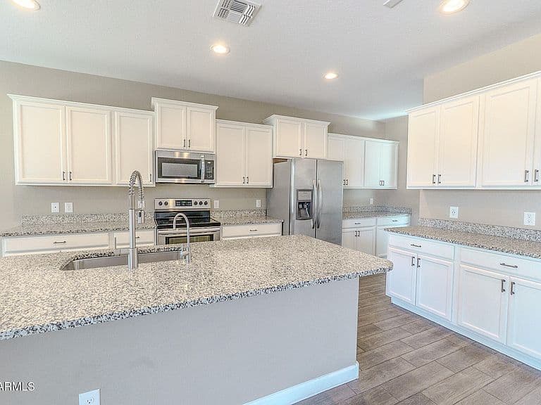 18350 N Arbor Drive photo 3