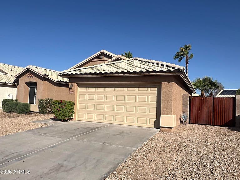 10846 W LOMA Lane photo 3