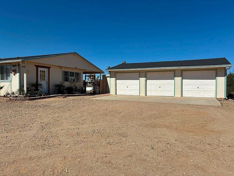 18209 N Orchid Dr photo 1