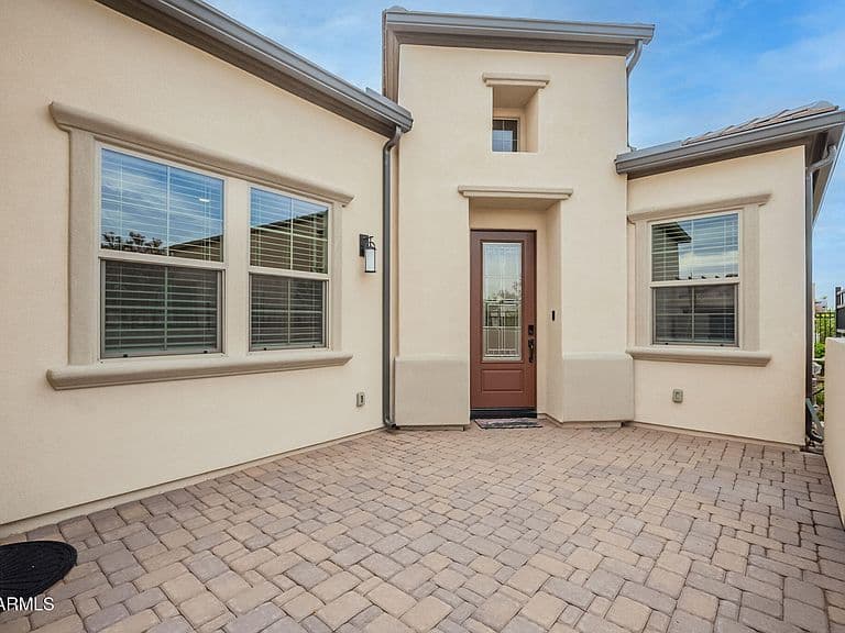 472 E BRACCIANO Avenue photo 5