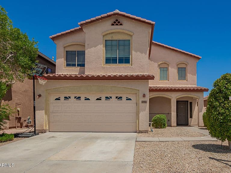 17592 W Young St photo 2