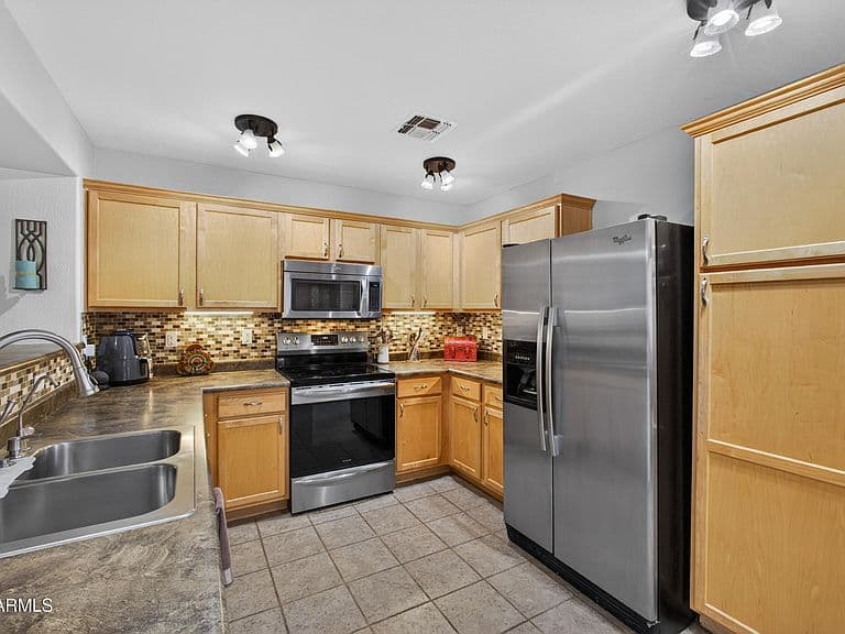 42396 W HALL Drive photo 4