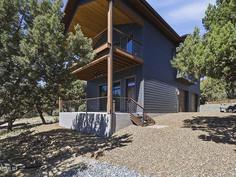 5758 W Sunrise Drive photo 3