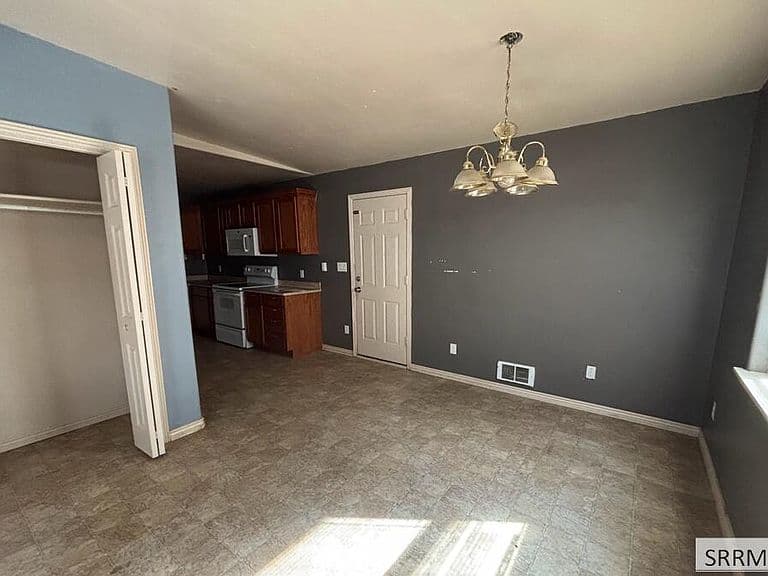 884 Wandell Ct photo 3