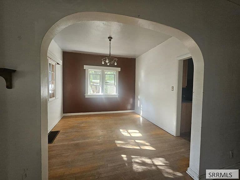 140 N Lincoln Ave photo 3