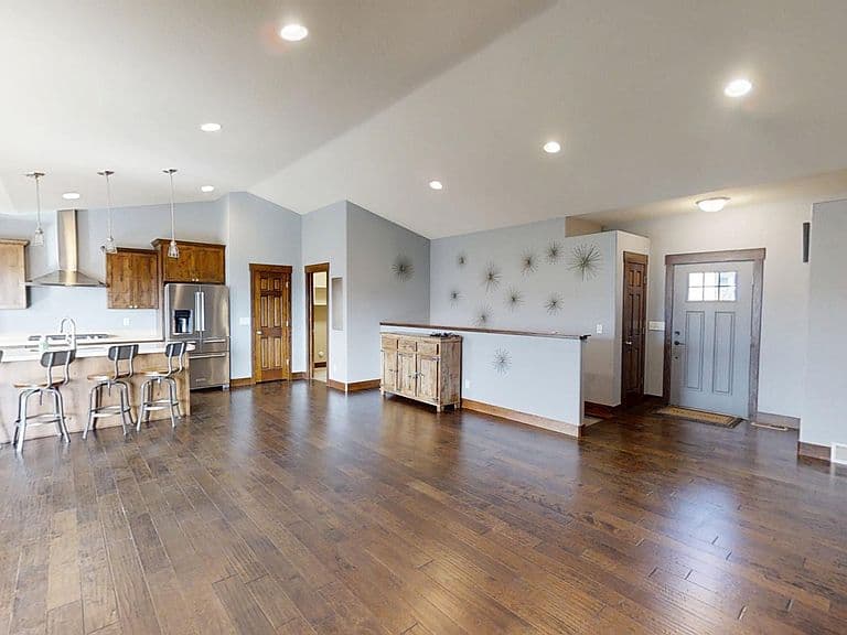 1211 Prairie River Dr photo 2