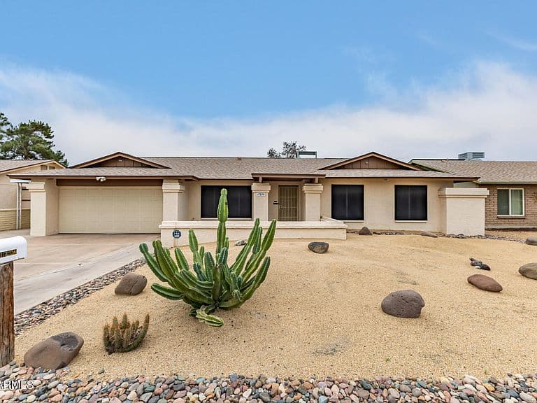 17226 N 31st Ave photo 2