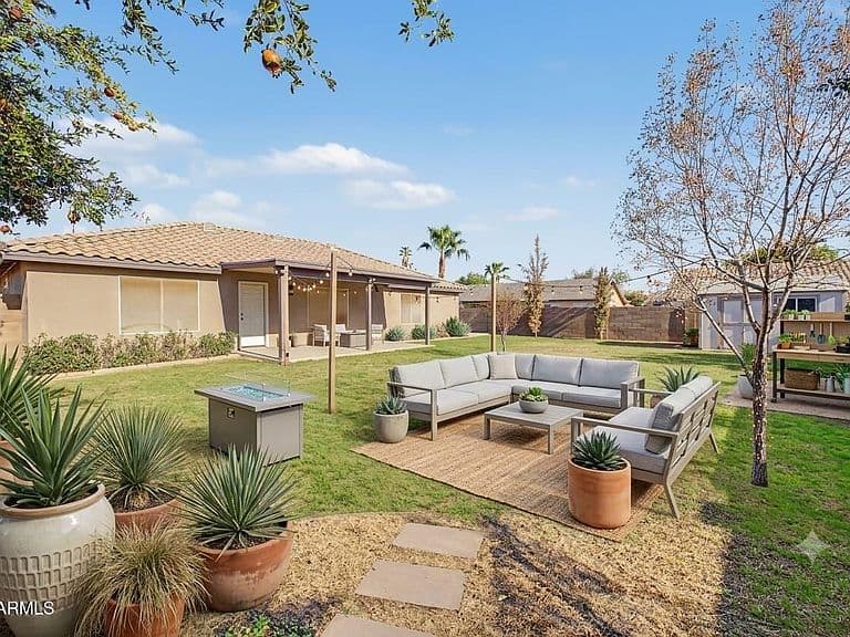 2228 S Banning Street photo 1