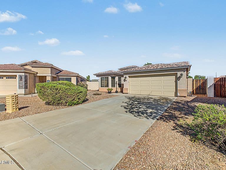 10810 W WINDSOR Avenue photo 4