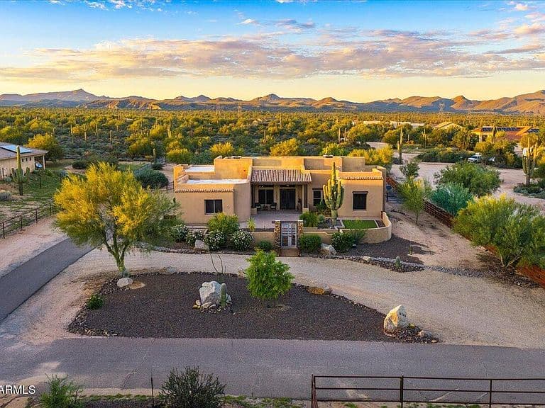 16348 E CALLE DE LOS FLORES Drive photo 1