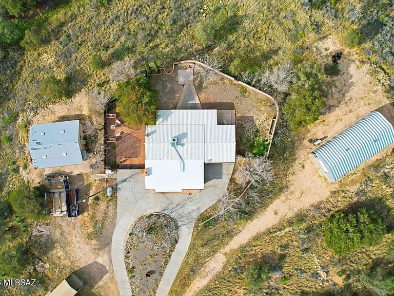 3890 E Defiance St photo 5