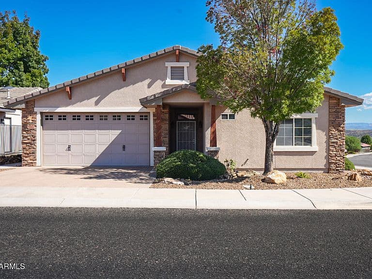 1385 Black Bear Drive photo 1