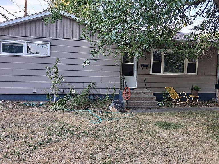 709 Glover St photo 3