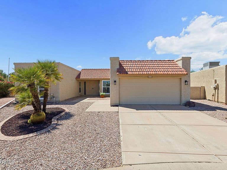 9602 E SHERWOOD Way photo 2