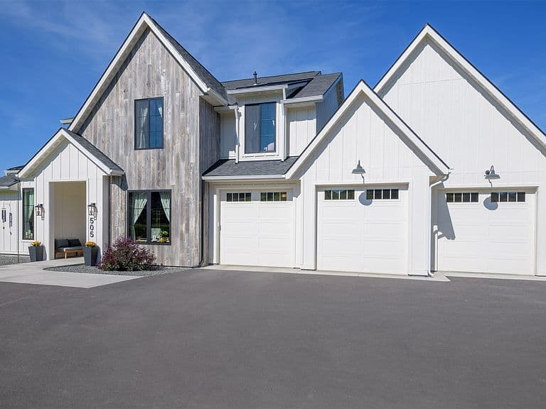 505 Simons Dr photo 2