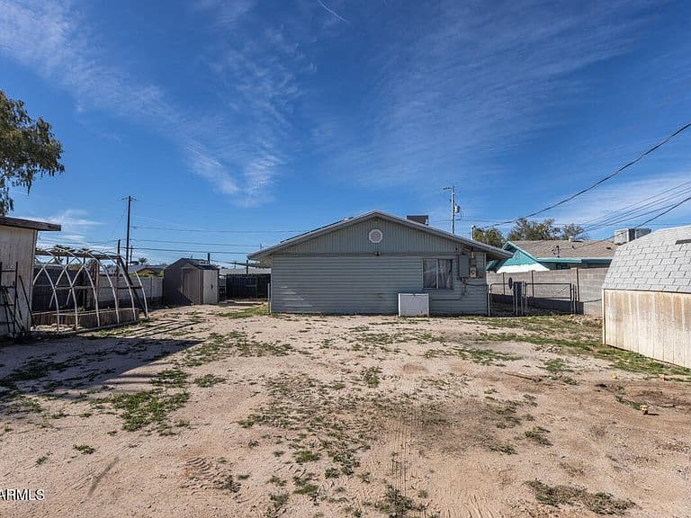 75 N PHOENIX Street photo 2