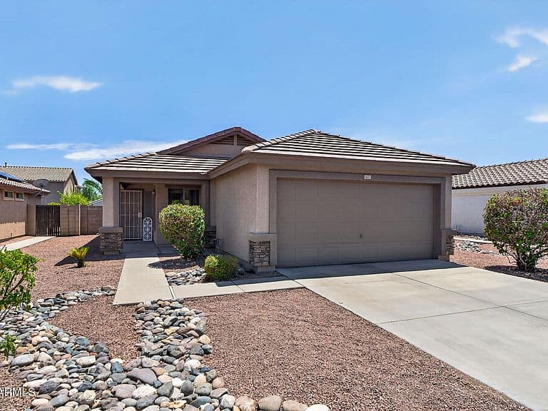 16667 W PARADISE Lane photo 2