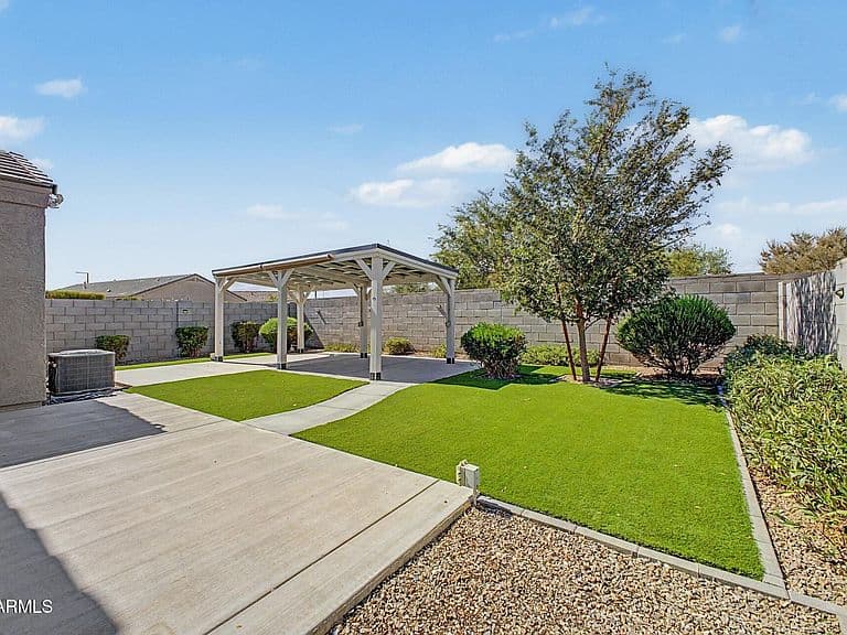 30354 W CATALINA Drive photo 1