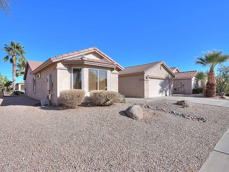 2394 E FIESTA Drive photo 3