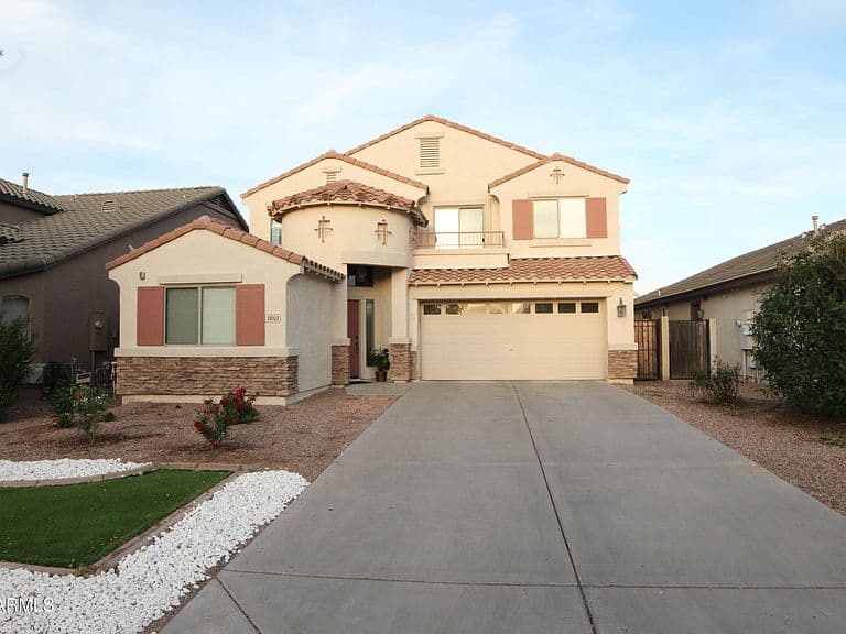 38103 N BONNIE Lane photo 1