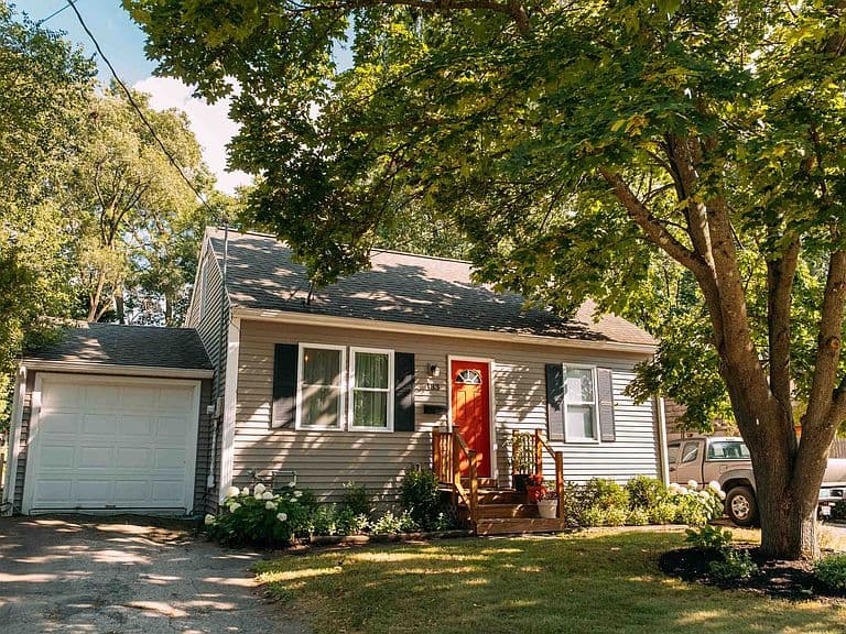 133 Woodbury Road photo 1