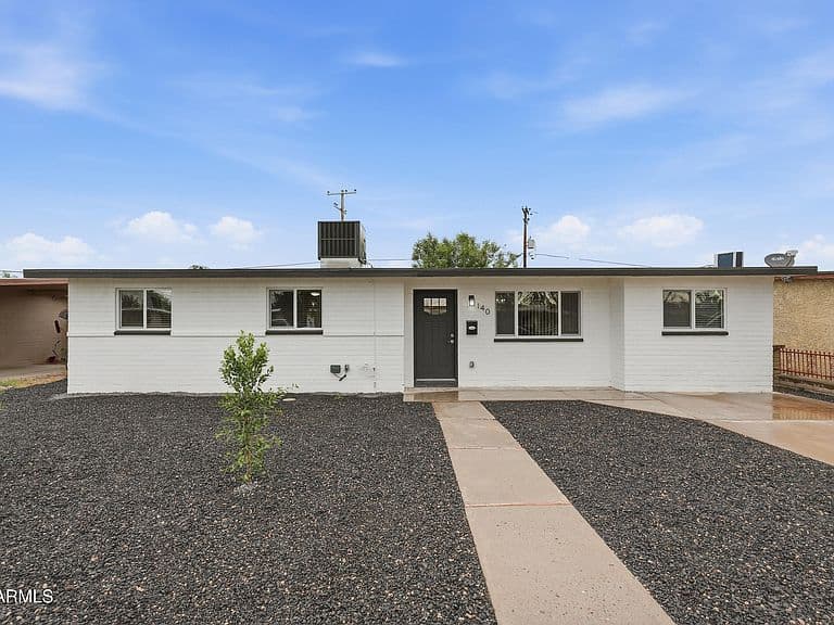 140 W SARAGOSA Street photo 1