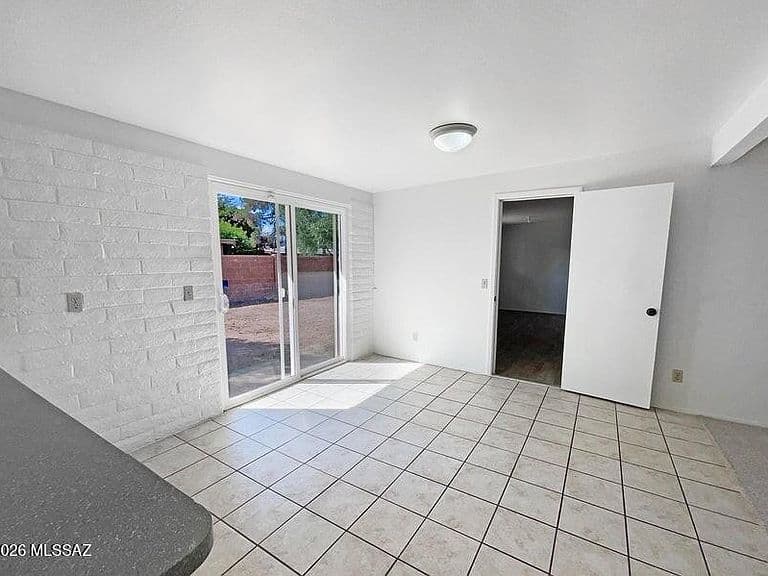 2341 W Placita Algodon photo 5