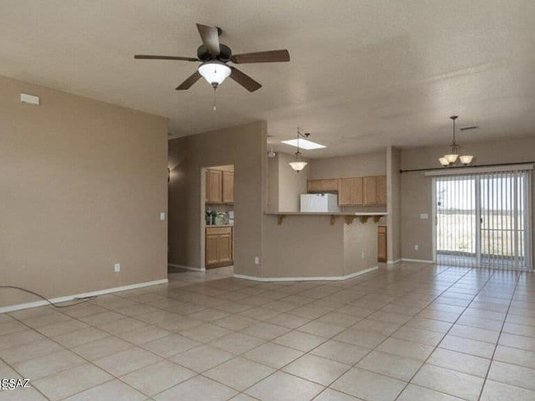10193 E Windtalker Rd photo 5