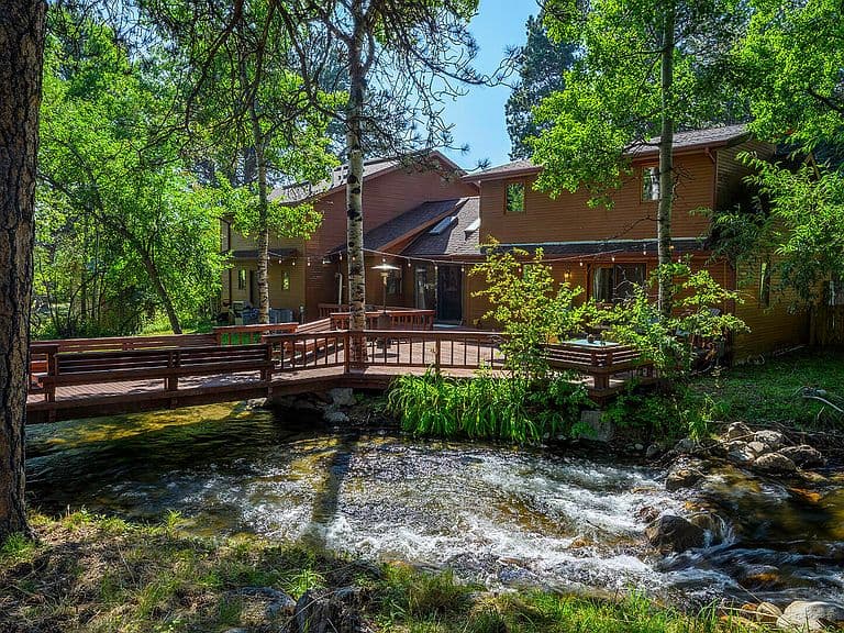 28 Rosebud Ln photo 2