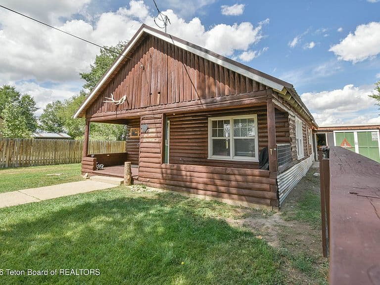 855 Piney Dr photo 5