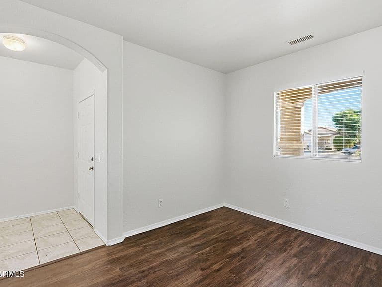 11179 W ALMERIA Road photo 5