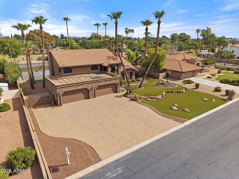 6960 W VOLTAIRE Avenue photo 2