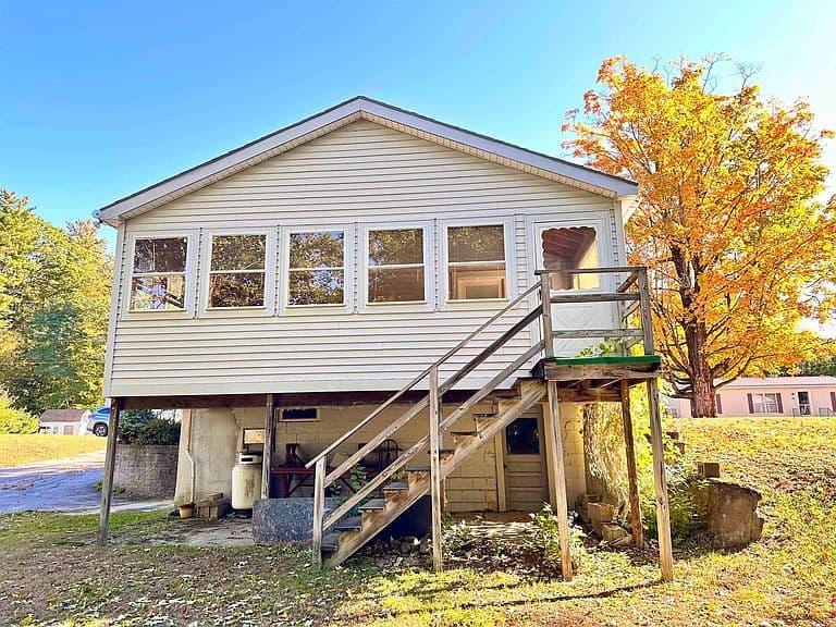 25 Pierce Road photo 5
