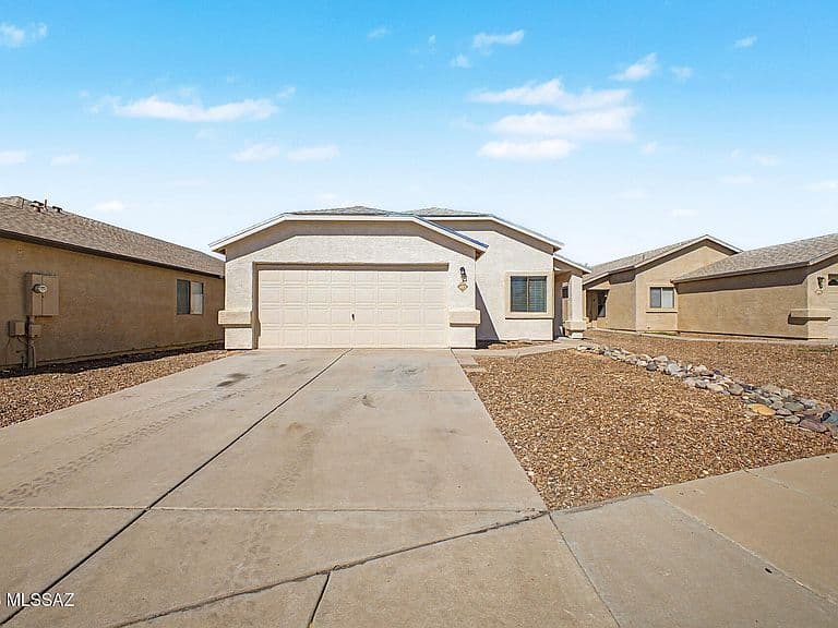 6007 S Galiuro Dr photo 3