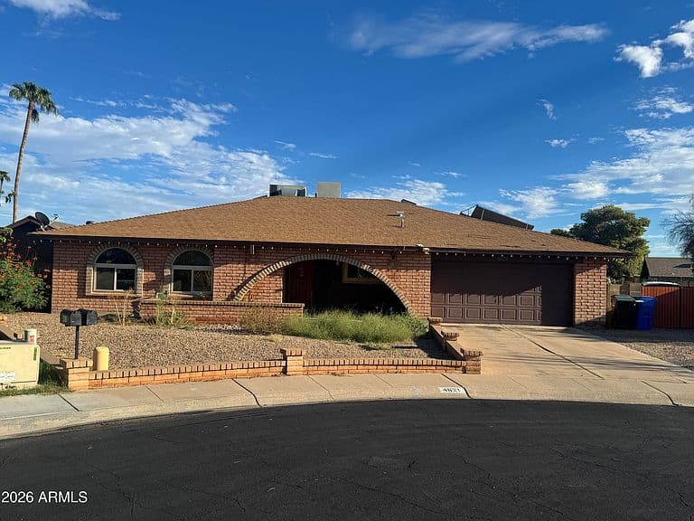 4621 W DAHLIA Drive photo 1