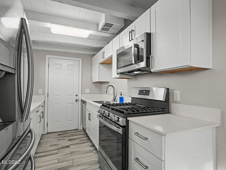 3236 E Bermuda St photo 4