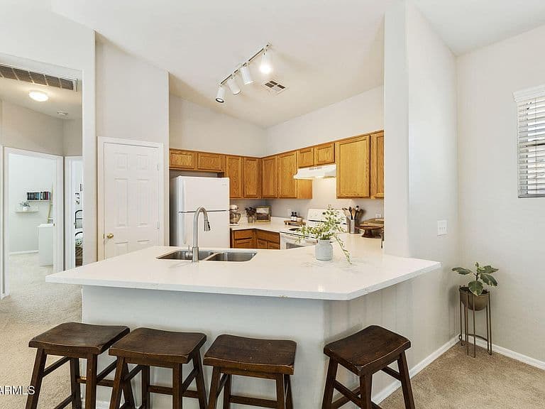 9233 E NEVILLE Avenue #1160 photo 3