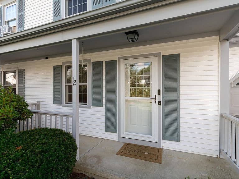 12 Perkins Drive photo 3