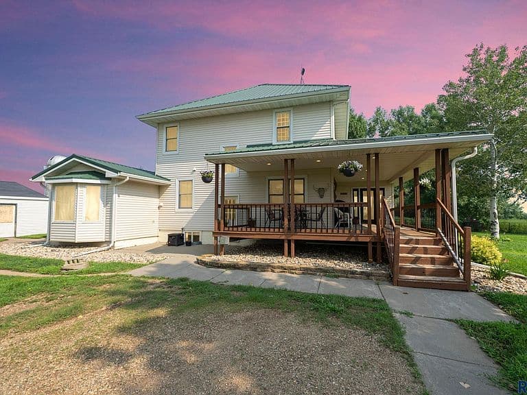 27151 479th Ave photo 1