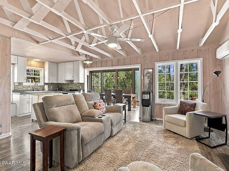 3701 E Grasshopper Ln photo 5