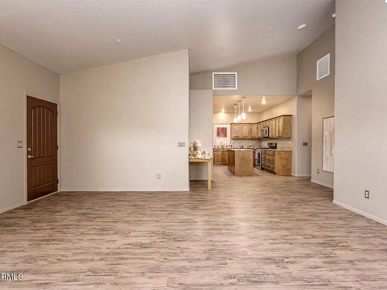 661 SHADOW CANYON Drive photo 4