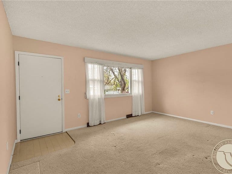 2702 Rehberg Ln photo 2