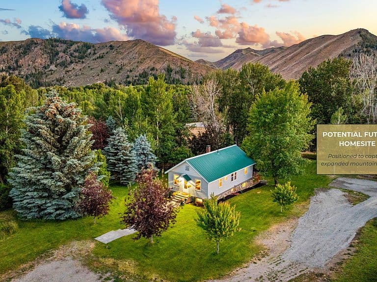 111 N Aspen Dr photo 3