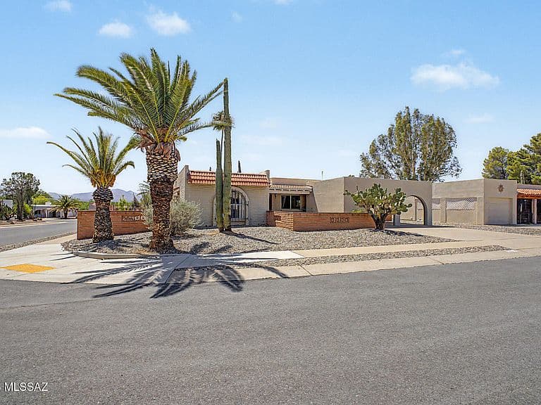 1531 S San Carla photo 3