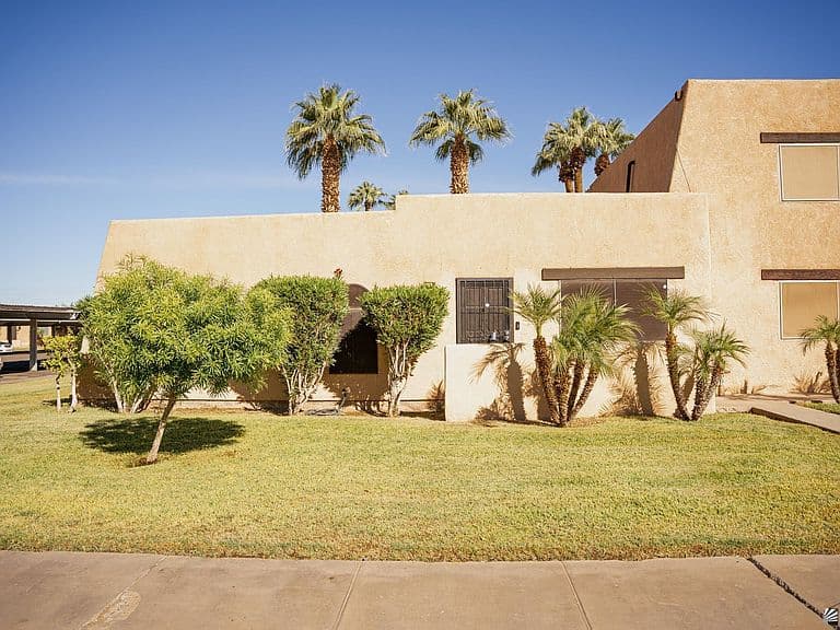 2490 W Yowell Ct photo 1