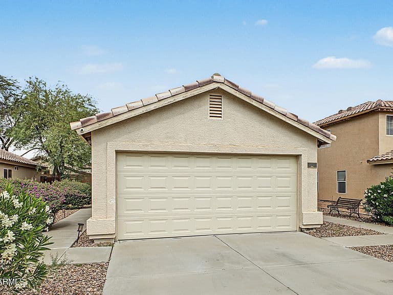 12008 W Windrose Drive photo 3