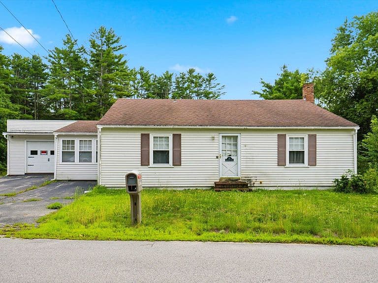 308 Squantum Road photo 1