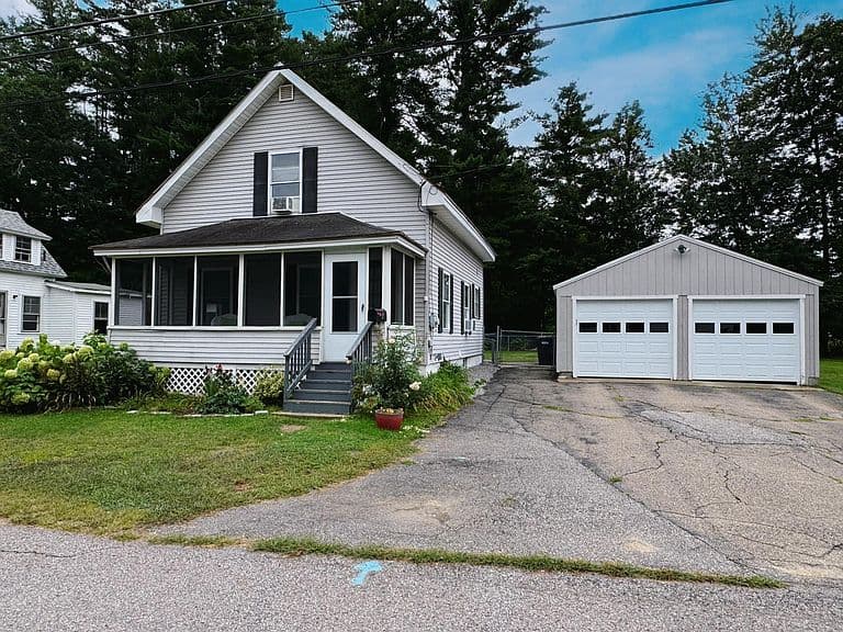 4 Cottage Street photo 1